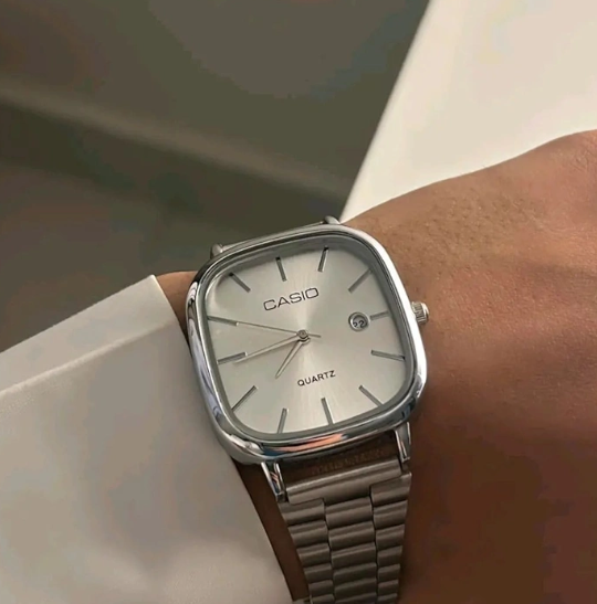⌚ Casio Vintage Men’s Watch – Classic Style & Timeless Design